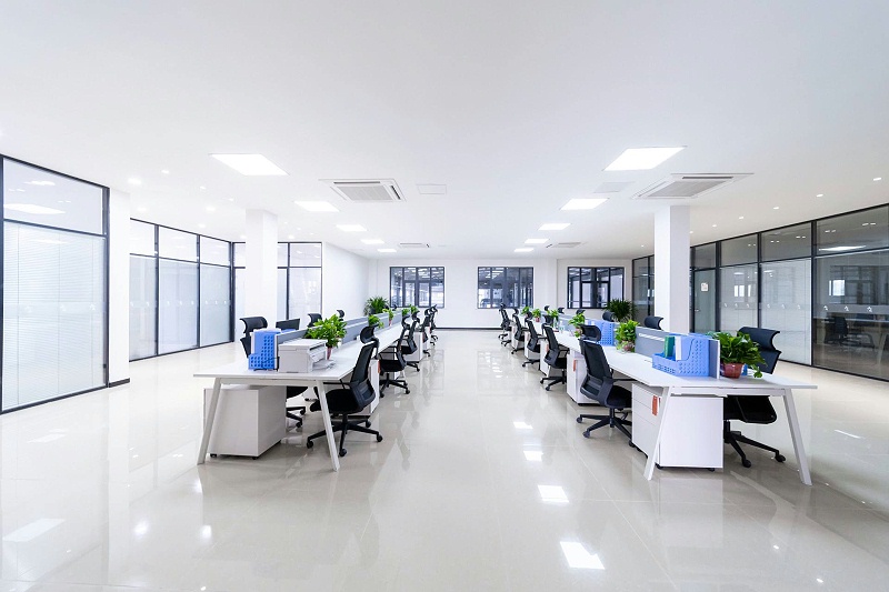 四川零零柒弱電工程公司帶你認(rèn)識，工廠辦公室場景下需要配備哪些安防設(shè)備？